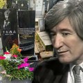 34 Godine bez Tome Zdravkovića: Život posvetio pesmi, ženama, kocki i kafani - večna kuća prekrivena cvećem