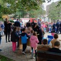 U okviru Dana otvorenih vrata osnovci i predškolci obišli prostorije PU Kragujevac