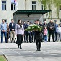 Vučinić položila venac na Spomen obeležje u kasarni "Jugovićevo"