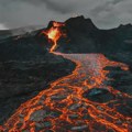 U erupciji vulkana u Indoneziji poginulo troje planinara