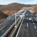 Uklonjeno vozilo koje se zapalilo kod tunela Bancarevo, saobraćaj normalizovan