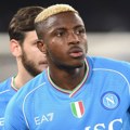 Fudbal i Italija: Napoli se našalio sa napadačem Viktorom Osimenom zbog promašenog penala, on preti tužbom