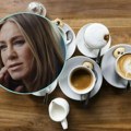 Šta sam to sebi sipala u kafu, pa SAD izgledam ovako mladoliko Dženifer Aniston se kune u takozvanu kolagensku kafu