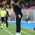 Leće traži novog trenera: Otkaz zbog udaranja igrača Verone glavom (VIDEO)