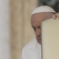 Папа Фрања у последњем тренутку одустао од проповеди на Тргу Светог Петра