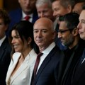 Džef Bezos prodaje akcije Amazona vredne 4,8 milijardi dolara