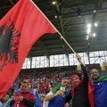 Bruka i sramota: Evo šta su organizatori meča Albanija - Srbija uradili sa srpskom zastavom na stadionu u Tirani (foto)
