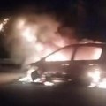 Buktinja progutala vozilo, trag se iza širi metrima! Automobil u požaru na auto-putu Beograd - Niš (video)