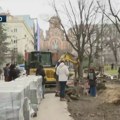 Građani stali ispred bagera u Kosovskoj ulici: Pokušavaju da spreče kopanje