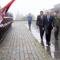 Vučević, Gašić i Mojsilović položili venac na Spomenik neznanom junaku na Avali