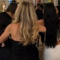 (Foto) Haos u luksuznom restoranu poznate influenserke se počupale i potukle pred gostima od uvreda na mrežama do fizičkog…