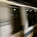 Mladi radnik obezbeđenja ispao iz vagona u pokretu: Tuča u vozu zamalo završila tragedijom