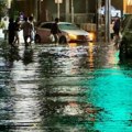 Velike poplave u Japanu, poginuo muškarac, evakuisano oko 400.000 ljudi