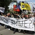 Протест просветара у центру Београда: Огорчени због насиља, две речи понављају