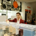 Ana Brnabić glasala u Školi za dizajn na Savskom vencu