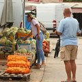 "A ja mislila ja luda za njima": Aleksandar uslikao šta je to pazario na vašaru u Grčkoj pa šokirao Srbe: "Je l' ostalo…