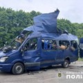Rusi pogodili civilni autobus pun ljudi, devotoro poginulo. Napad se dogodio nekoliko sati posle mirovnih pregovora