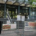 Studenti u Novom Sad omogućili ulaz zaposlenima u sud, od 10 sati ponovo blokada