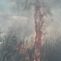 Snimci drame na grčkom ostrvu, plamen otišao 30 metar uvis, ova stvar budi sumnju: Požari su podmetnuti?