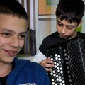 Dve ličnosti, jedan cilj: Kako su Jovanovi osmesi i Lukine note postali uzor celoj školi u Blacu