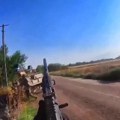 Kakva akcija spašavanja: Ruski vojnik oborio ukrajinski dron spasavajući svoje saborce (video)