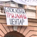 Niške gimnazijalce napala grupa momaka sa bakljom i palicom
