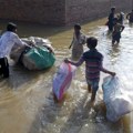 Pakistan: Tokom noći zbog poplava evakuisano skoro 100.000 ljudi