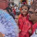 Dvogodišnja devojčica u Nepalu izabrana za novu živu boginju hindusa i budista