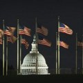 Američka vlada se zatvara jer Tramp i Kongres nisu postigli dogovor