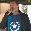 Gagi Jovanović u akciji „Raspiši pobedu“: Pesmom i koracima uz studente (VIDEO)