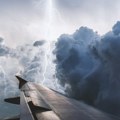 Avion upao u vrtlog iznad BiH: Pet putnika i stjuardesa povređeni zbog snažne turbulencije