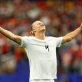 Junak dana: Holand vodi ekipu na Brazil