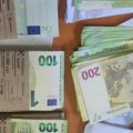 Srbin uhapšen na granici sa Crnom Gorom: U BMW-u pronađeno 45.000 evra, policija mu zaplenila novac i auto