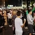 Нови Сад засветлео за 16 изгубљених живота: Хиљаде блицева и тишина док су читана имена страдалих под надстрешницом