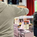 Šebek: Izbori se verovatno ponavljaju na oko 50 biračkih mesta