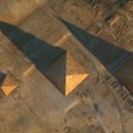 Археолози збуњени чудном аномалијом закопаном поред пирамида у Гизи