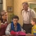 Milošević je hteo da zabrani emitovanje "Srećnih ljudi": Prikazali su u kultnoj seriji ono što nikako nije smelo