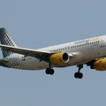 Pobuna putnika Vuelinga: 10 sati čekali na poletanje, ostavljeni da prenoće na aerodromu, ni vodu im nisu dali