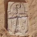 Arheolozi otkrili hrišćanski krst u Abu Dabiju, dokazujući da je 1.400 godina star lokalitet bio crkva