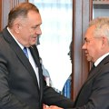 Šojgu na sastanku sa Dodikom: Rusija podržava mere koje Srpska preduzima u BiH /video/