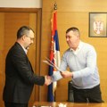 Uručeni ugovori predstavnicima 10 udruženja u Vlasotincu