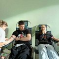 „Spasili ste živote“: Maturanti u Zrenjaninu okupili sto dobrovoljnih davalaca krvi