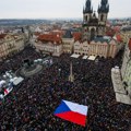 Desetine hiljada ljudi u Pragu: Okupljeni podržali predsednika Pavela jer je odbio imenovanje Babiševog ministra