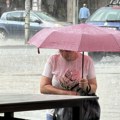 Одједном се смркло, небо се отворило: Јако невреме захватило Лозницу, потоп на улицама