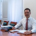 Dok SAD uvodi novu rundu carina na robu iz desetine zemalja, istovremeno ukida tarije za Srbiju! Ministar Mali otkrio kako to…