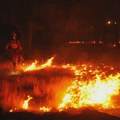 FOTO VIDEO Šume pretvorene u pepeo, kuće progutane vatrom: Pogledajte pustoš u Francuskoj i Španiji
