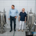 Gradonačelnik obišao mini-pivaru u Srednjoj poljoprivrednoj školi