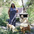 Pevala u "Nikad nije kasno", a danas živi u trošnoj kući! "Nemam kupatilo ni toalet, zimi se samo polijem i bežim unutra"