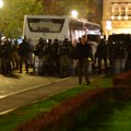 Pogledajte kako je izgledala evakuacija policajaca iz centra Beograda
