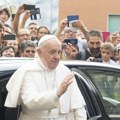 Papa prebačen u rimsku bolnicu, požalio da se oseća loše tokom opšte audijencije u Vatikanu